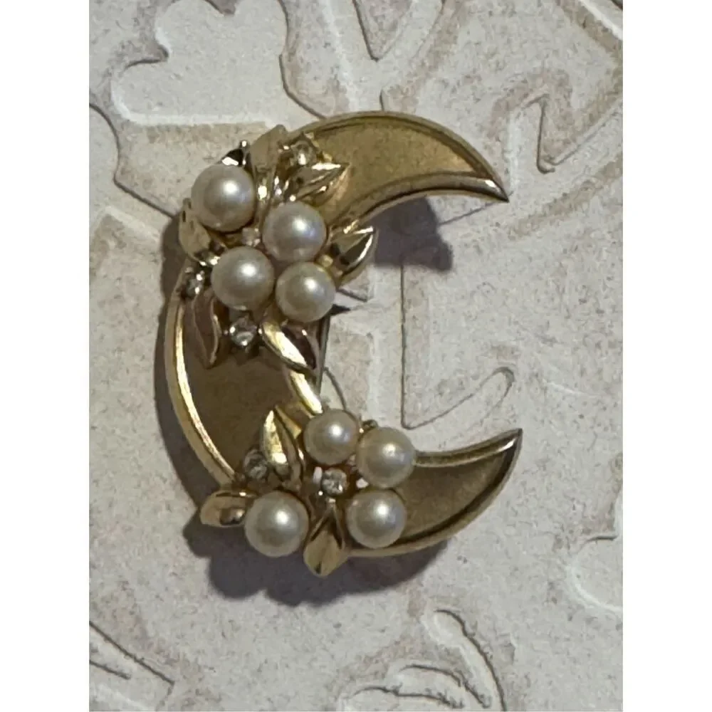 Crown  Trifari Crescent Moon Faux Pearls Brooch, signed